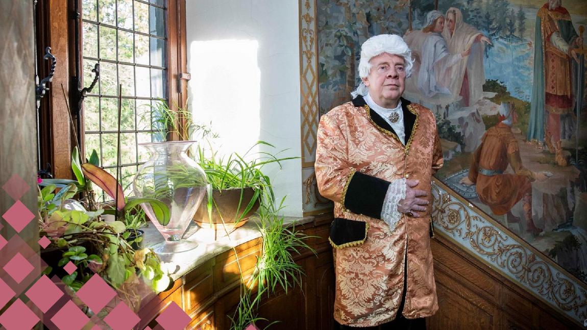 Le chanteur du groupe Stellla mène la vie de château.